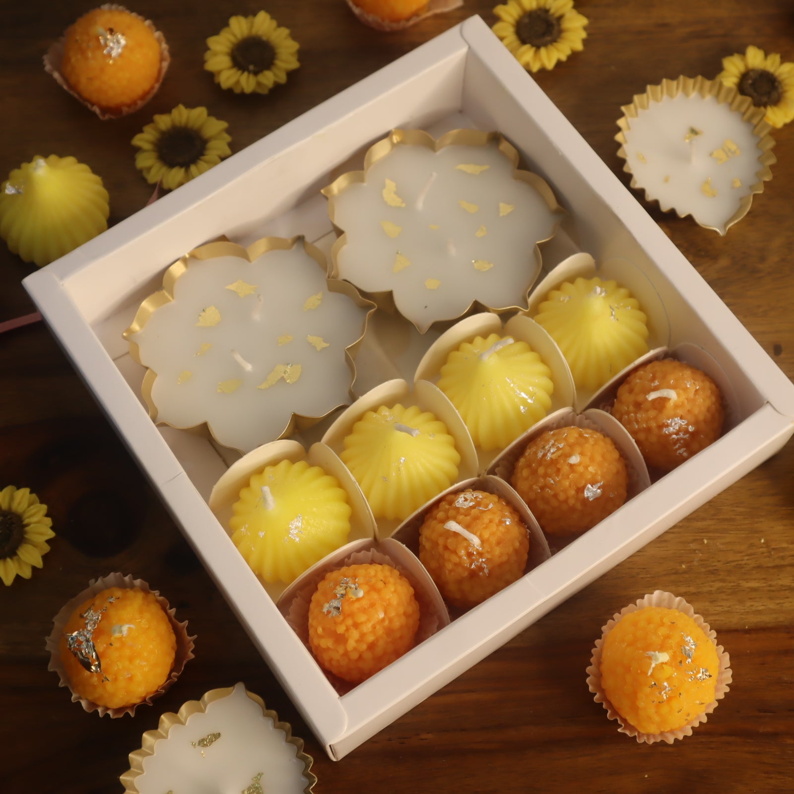 2 Gold Foil Urlis & Mithai Candle