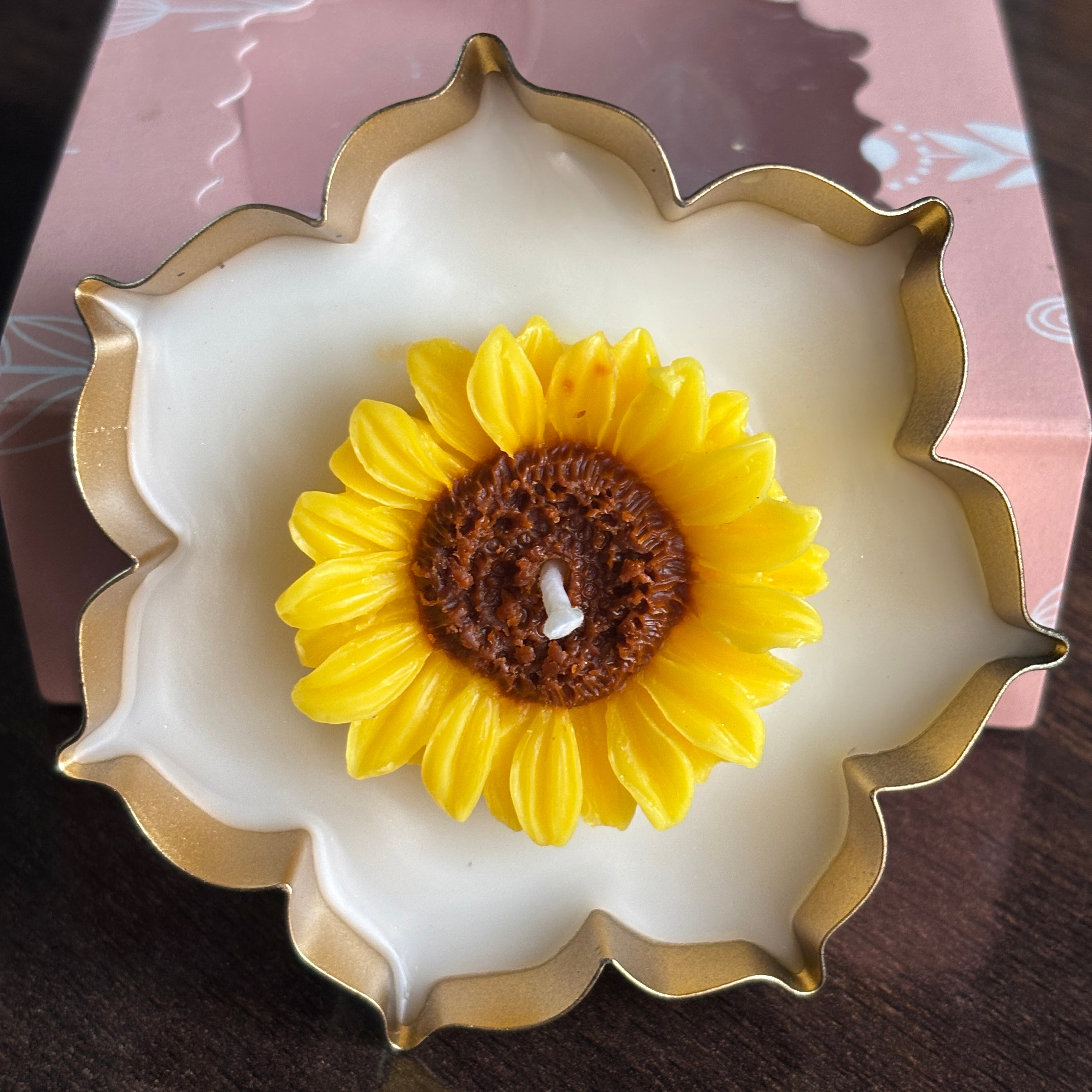 Urli Sunflower Candle set of 1